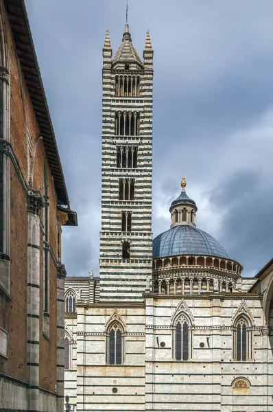 Katedrála v Sieně, Itálie — Stock fotografie