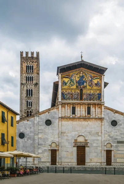 大教堂的圣弗雷迪亚诺圣殿，卢卡，意大利 — 图库照片