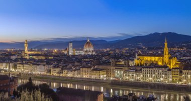 Floransa görünümünde akşam, İtalya