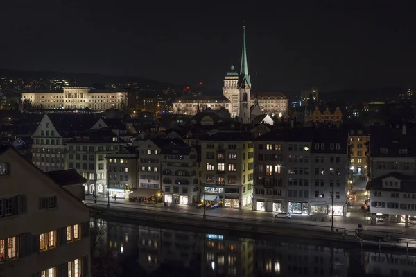 Vista de Zurique à noite, Suíça — Fotografia de Stock