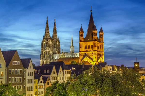 ドイツ、ケルンの歴史的な中心部の眺め — ストック写真