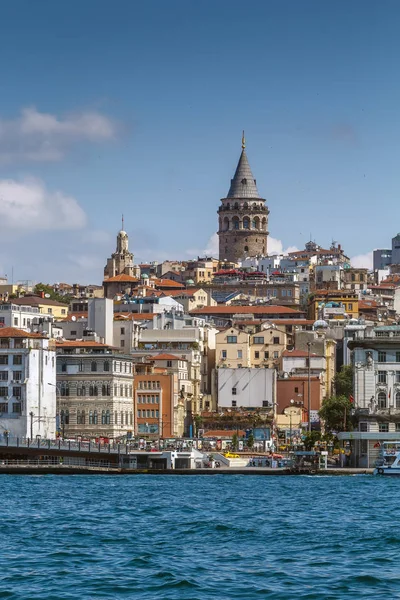 Uitzicht op Istanbul Beyoglu gebied, Turkije — Stockfoto