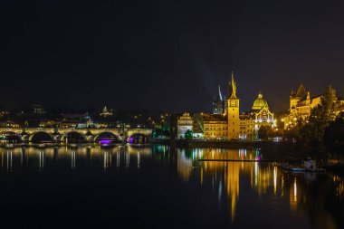 Eski şehir su kulesi, Prag görüntülemek