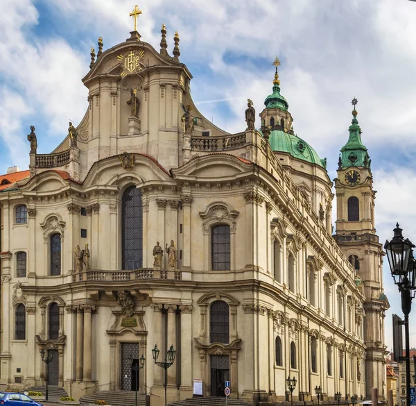 布拉格圣尼古拉教堂 — 图库照片