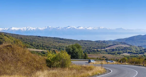 Panoramisch uitzicht vanaf Gombori Pass (Georgia) — Stockfoto