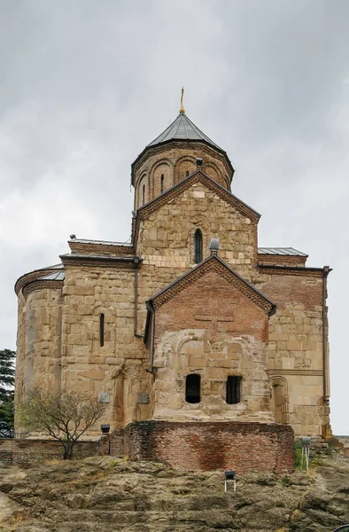 Iglesia Virgen María Metekhi, Tiflis, Georgia — Foto de Stock