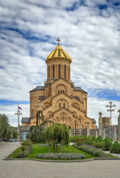 Kathedraal van de heilige drie-eenheid van Tbilisi, Georgië — Stockfoto