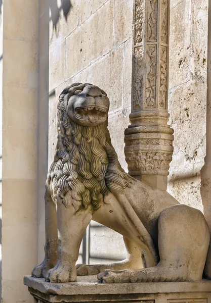 Lejonet statyn, Sibenik, Kroatien — Stockfoto