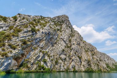 Milli park Krka, Hırvatistan kayalarda