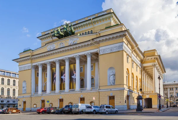 Alexandrinsky theater, heiliger petersburg, russland — Stockfoto