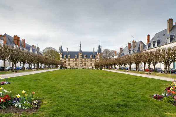 Palais ducal, Nevers, France — стокове фото