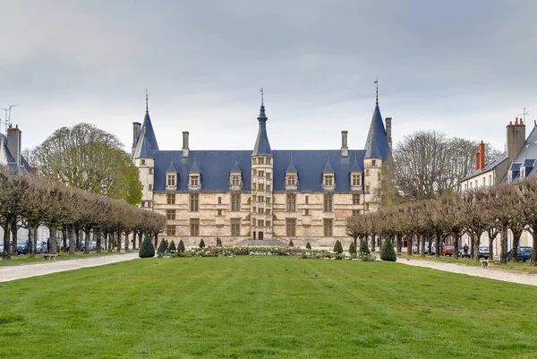 Palais ducal, Nevers, Francia —  Fotos de Stock