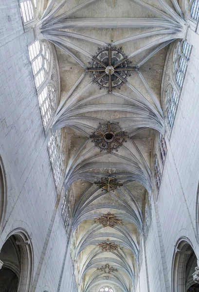 Kościół św. Piotra, Auxerre, Francja — Zdjęcie stockowe