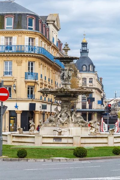 Fountain in Troyes, Franciaország — Stock Fotó