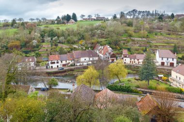 Semur-en-Auxois, Fransa 'daki Armancon Nehri