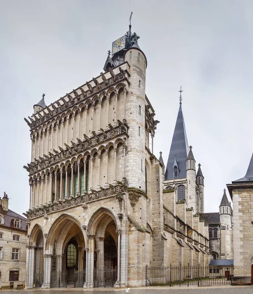 Церква Нотр-Дам, Діжон, Франція — стокове фото