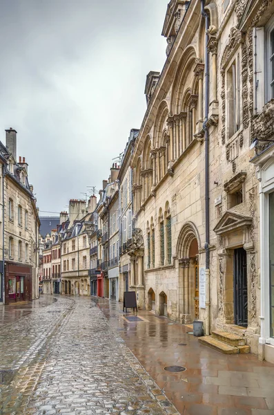Вулиця в Діжоні (Франція). — стокове фото
