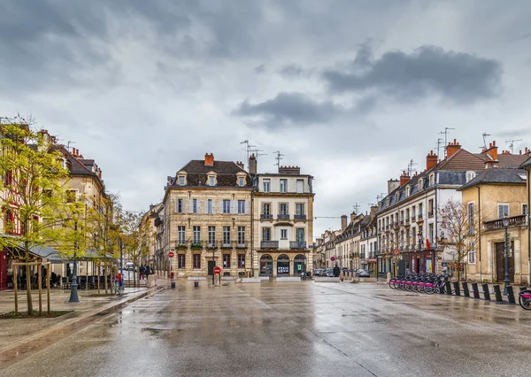 Plac w Dijon, Francja — Zdjęcie stockowe