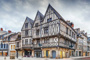 Dijon Caddesi, Fransa