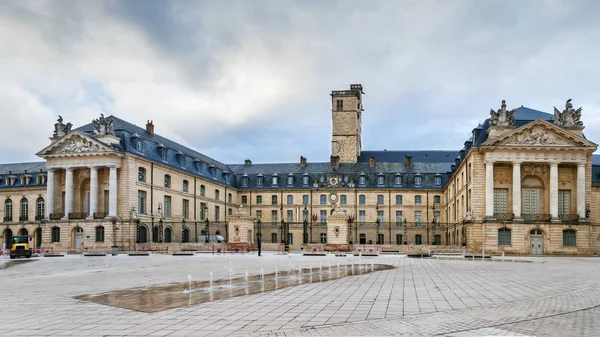 Burgundia hercegeinek palotája, Dijon, Franciaország — Stock Fotó