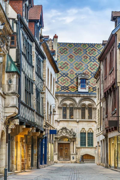 Улица в Dijon, France — стоковое фото