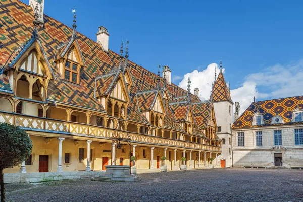 Hospices de Beaune, beaune, France — стокове фото