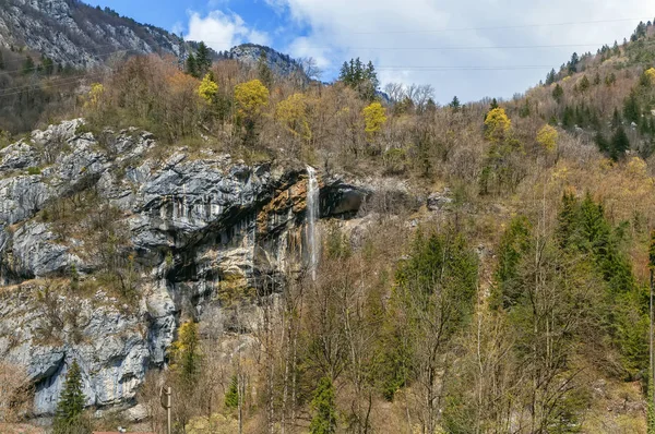 Vattenfall i bergen, Frankrike — Stockfoto