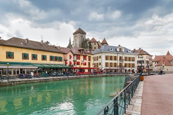 Thiou folyó Annecy, Franciaország — Stock Fotó