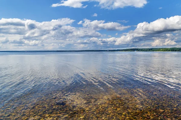 Озеро Нарах (Білорусь). — стокове фото