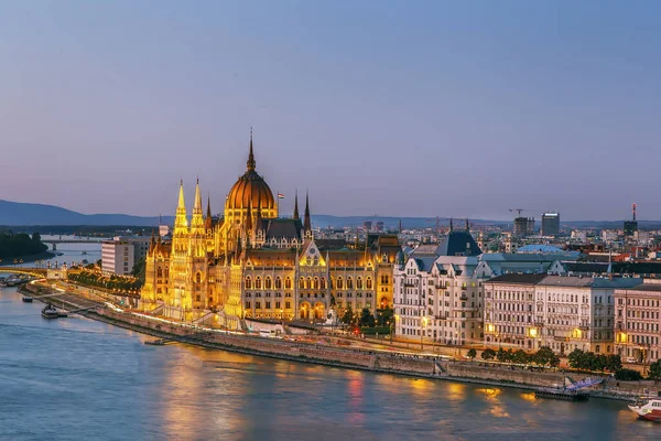 View of Hungarian Parliament Building, Budapest, Hungary — Stock Photo, Image