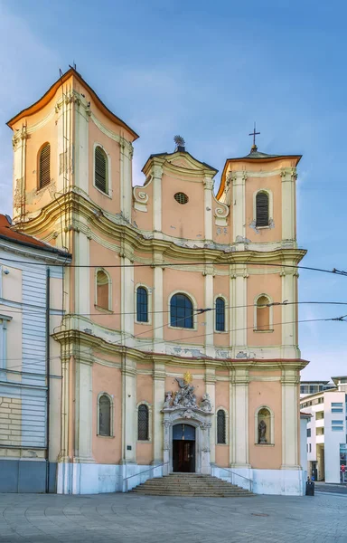 Szentháromság-templom, Pozsony, Szlovákia — Stock Fotó