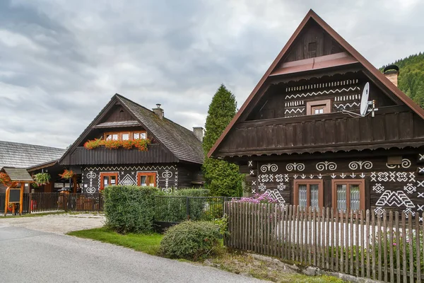 Architecture folklorique en Cicmany, Slovaquie — Photo