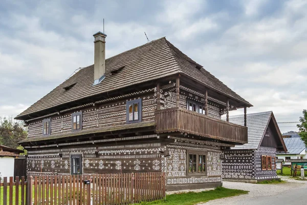 Volksarchitektur in Cicmany, Slowakei — Stockfoto