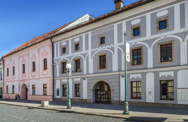 ケズマルク旧市街 スロバキアに由緒ある家のある通り — ストック写真