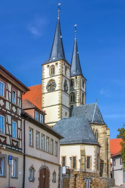 新教城市教堂 Protestant Stadtkirche 始建于13世纪的罗马式建筑中 并以哥特式建筑结束 — 图库照片