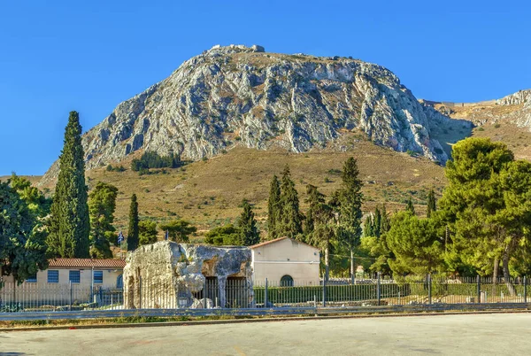 มมองของป อมปราการ กแสดงหญ Acrocorinth Upper Corinth Acropolis ของ Corinth โบราณ — ภาพถ่ายสต็อก