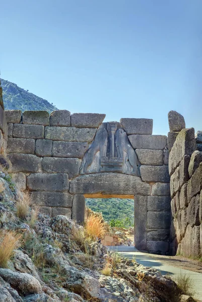 ライオン門はギリシャのミケーネ要塞の青銅器時代の入り口でした — ストック写真