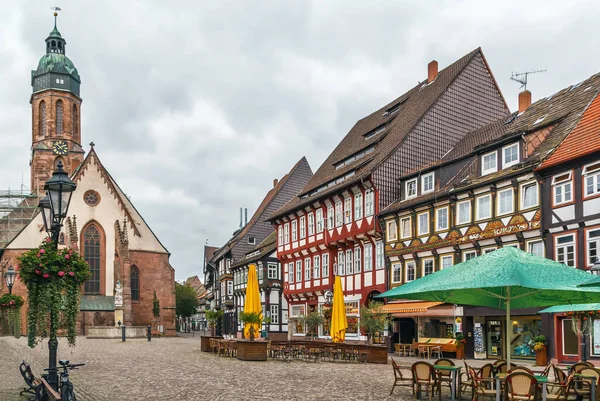德国埃纳贝克圣雅各比教堂的市场广场 — 图库照片