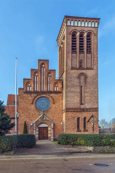 圣劳伦斯教堂位于丹麦罗斯基尔德市中心 — 图库照片