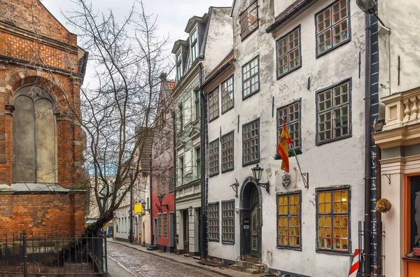 Straat Met Historische Huizen Oude Stad Van Riga Letland — Stockfoto