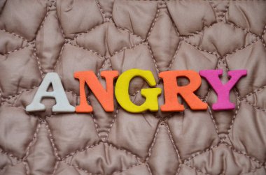 kelime soyut kızgın