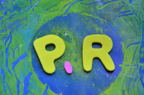 soyut üzerinde kelime pr