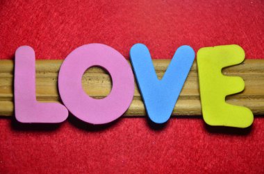 bir soyut üzerinde kelime aşk