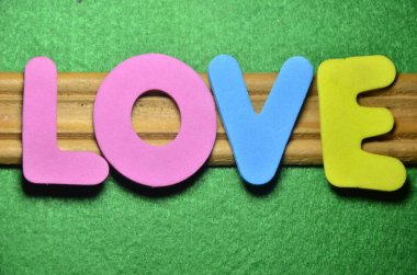 bir soyut üzerinde kelime aşk