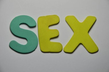 renkli bir arka plan üzerinde kelime seks 