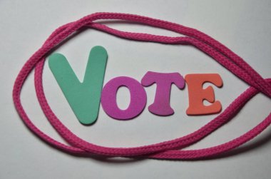 renkli bir arka plan üzerinde kelime oy