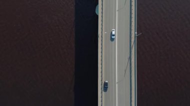 İHA 'dan köprü manzaralı yol