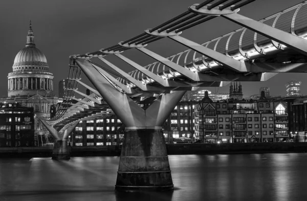London Jan 2020 Paul Cathedral Length Millennium Bridge Black White — Stockfoto