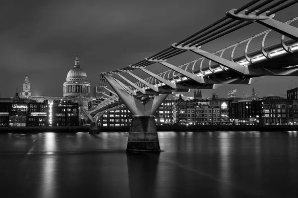 London Jan 2020 Paul Cathedral Length Millennium Bridge Black White — Zdjęcie stockowe