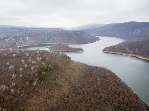 Yumaguzinskoye rezervuarı. Hava görünümü.